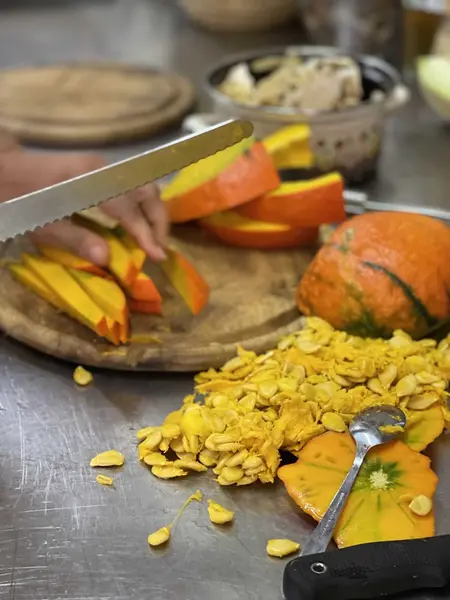 Gemeinsames Kochen mit regionalem Kürbis